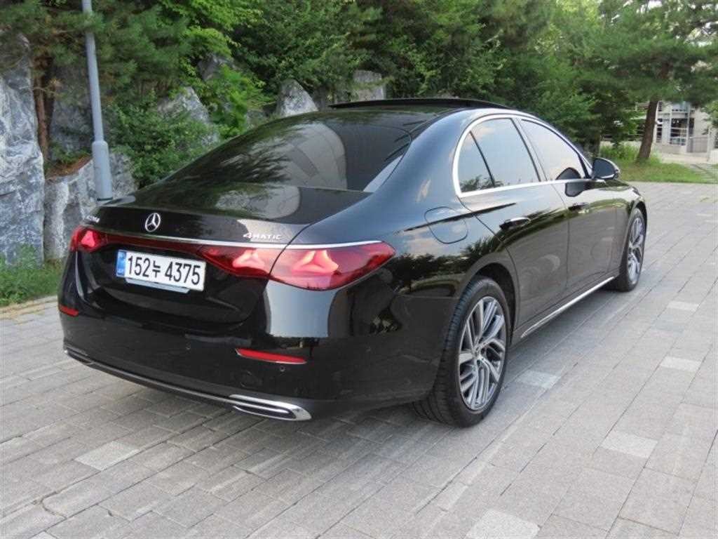 벤츠 E 클래스 E-클래스 W214 E220d 4MATIC 익스클루시브 이미지 3
