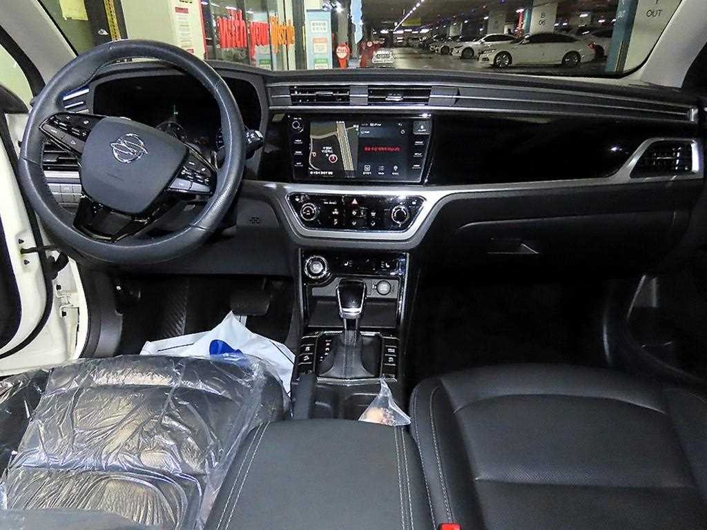 KG모빌리티(쌍용) 코란도 뷰티풀코란도 2WD 디젤 1.6 C5 이미지 10
