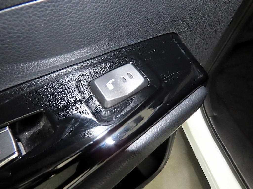 KG모빌리티(쌍용) 코란도 뷰티풀코란도 2WD 디젤 1.6 C5 이미지 15