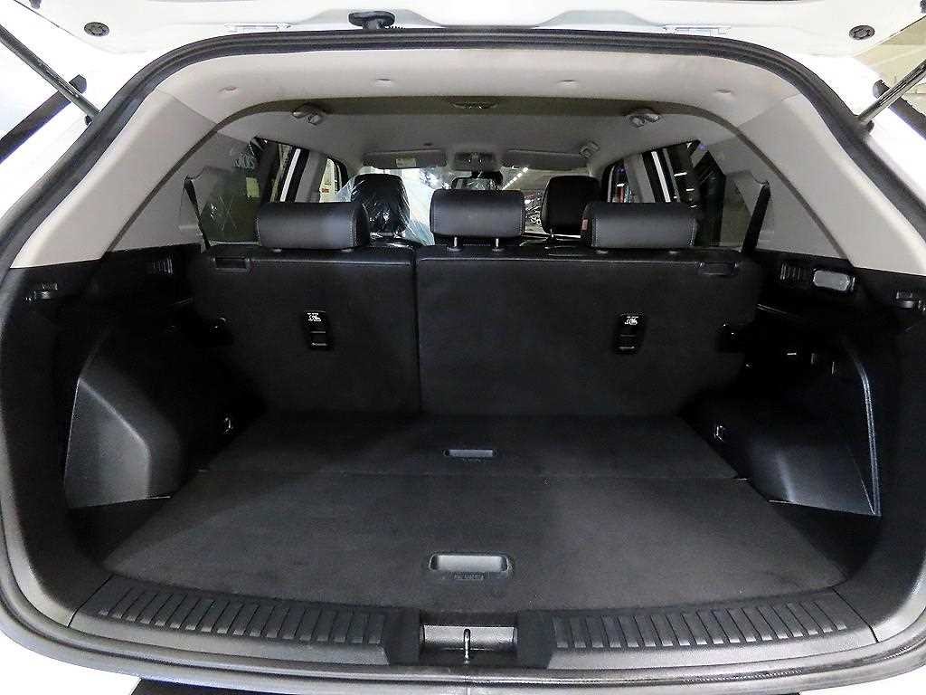 KG모빌리티(쌍용) 코란도 뷰티풀코란도 2WD 디젤 1.6 C5 이미지 18