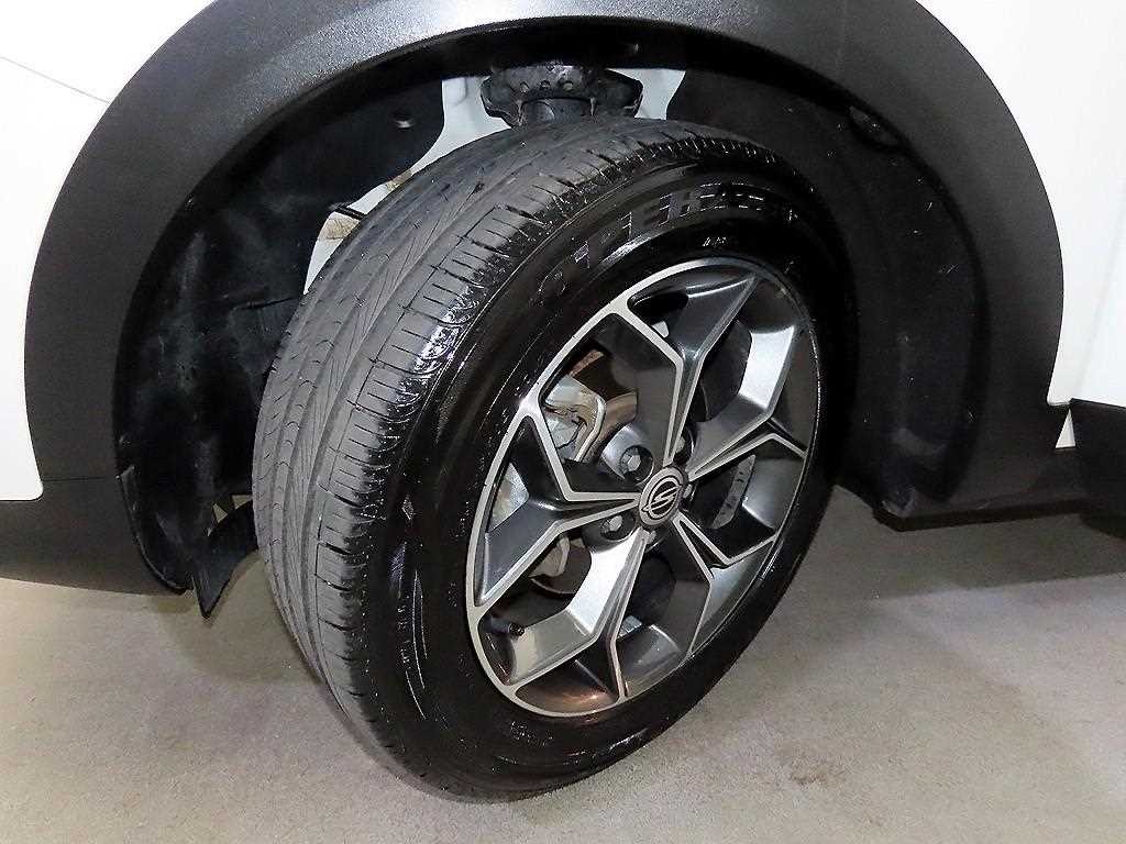 KG모빌리티(쌍용) 코란도 뷰티풀코란도 2WD 디젤 1.6 C5 이미지 20