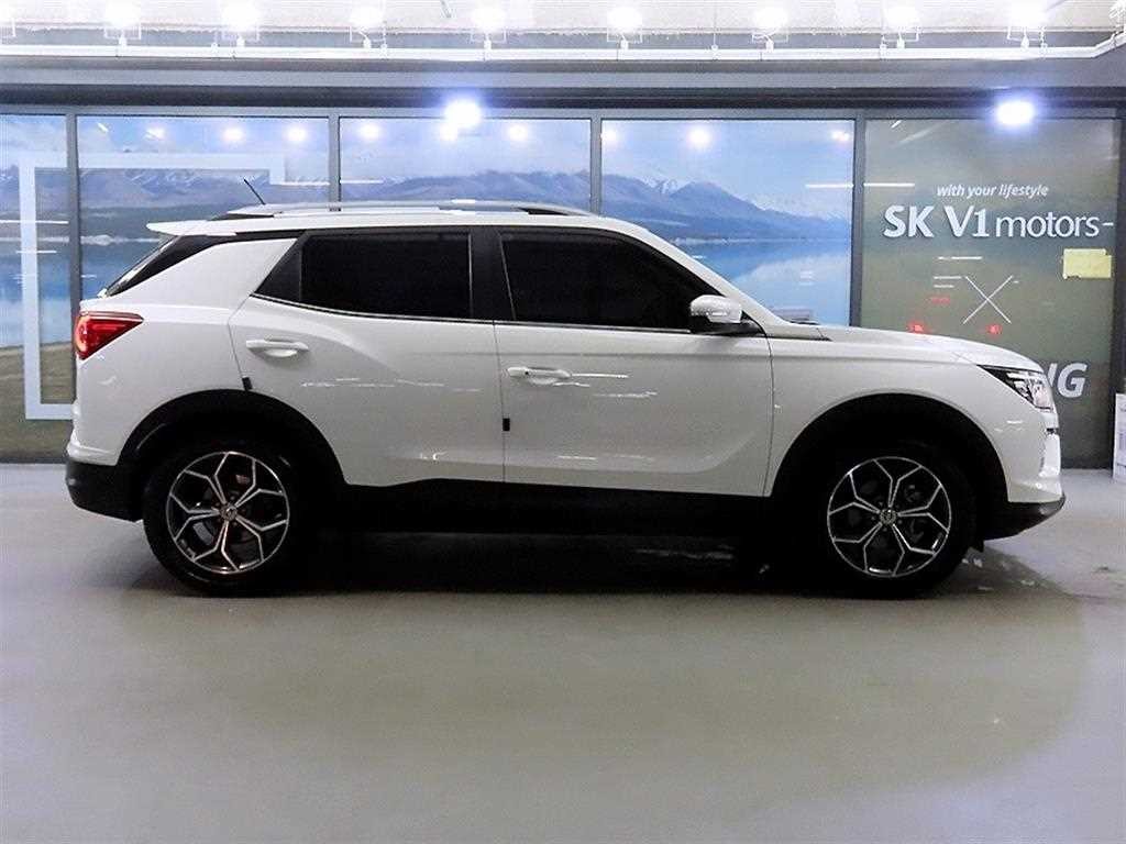 KG모빌리티(쌍용) 코란도 뷰티풀코란도 2WD 디젤 1.6 C5 이미지 4