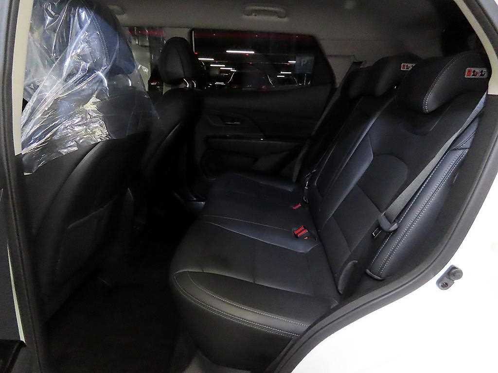 KG모빌리티(쌍용) 코란도 뷰티풀코란도 2WD 디젤 1.6 C5 이미지 8