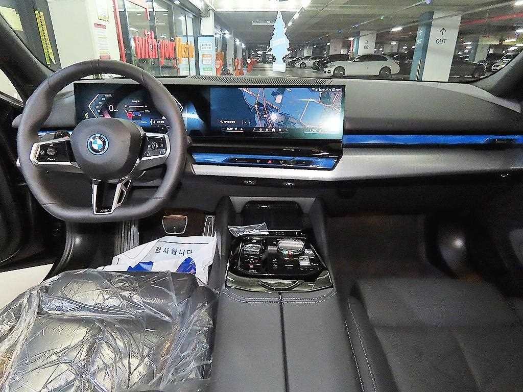 BMW 5시리즈 5시리즈 (G60) 530e M 스포츠 이미지 10