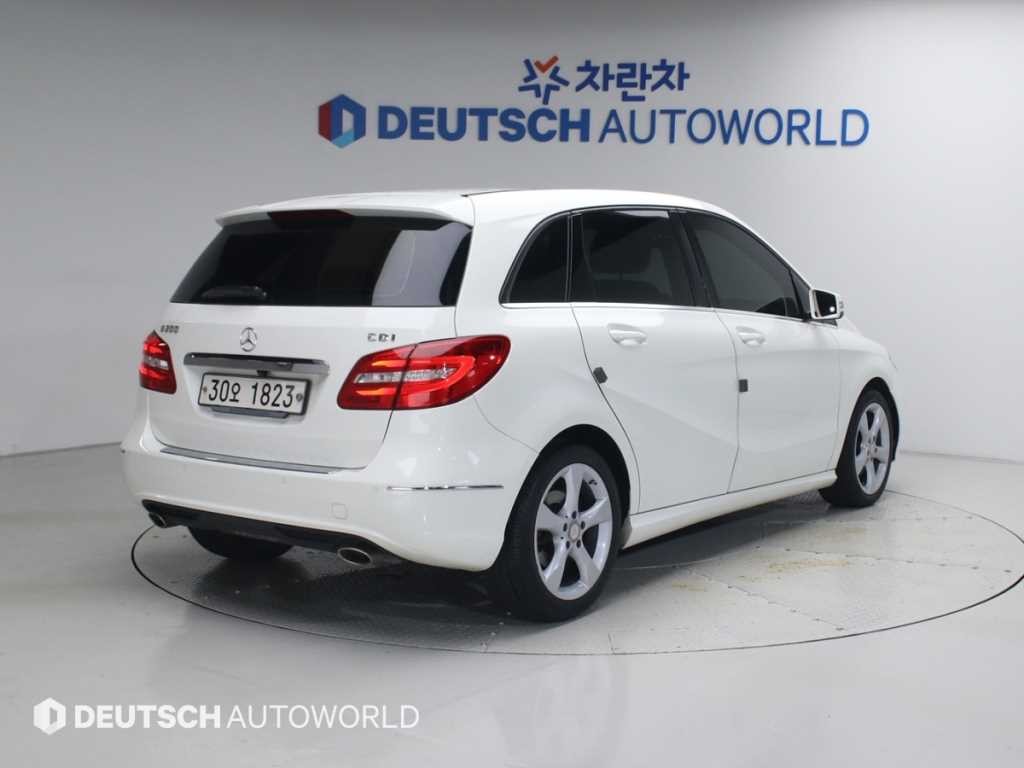 벤츠 B 클래스 (MY B) B클래스 (MY B) B200 CDI 블루이피션시 스포츠팩 이미지 2