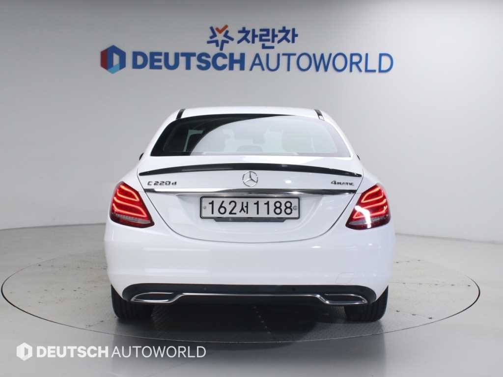 벤츠 C 클래스 C클래스 W205 C220 d 4MATIC 이미지 4