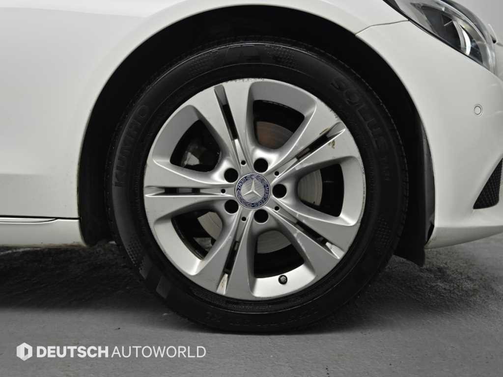 벤츠 C 클래스 C클래스 W205 C220 d 4MATIC 이미지 5