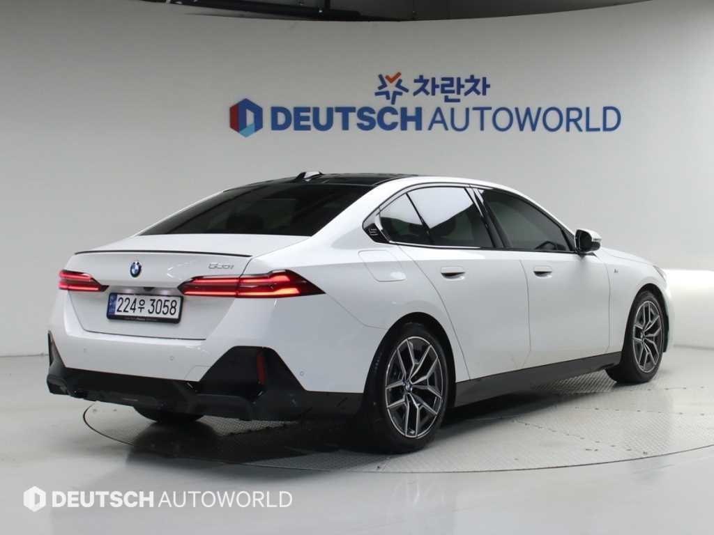 BMW 5시리즈 5시리즈 (G60) 520i 스페셜 에디션 이미지 2