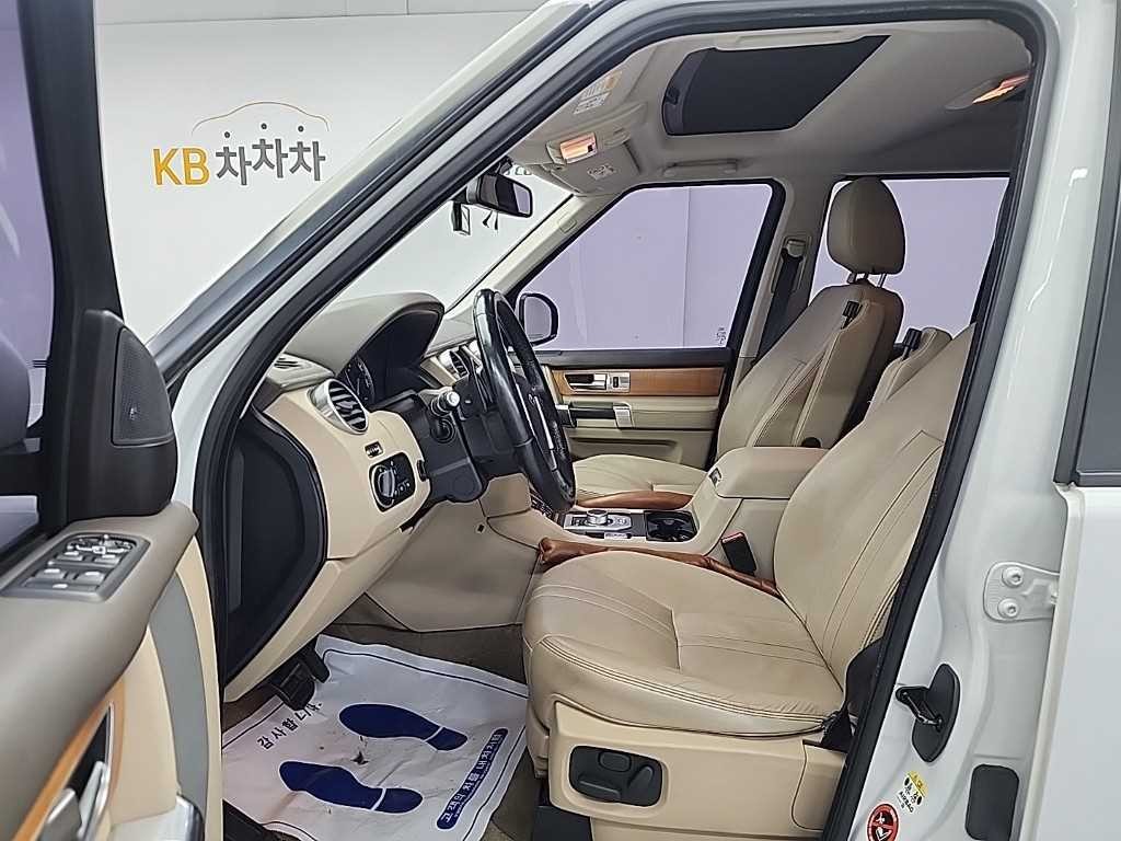 랜드로버 디스커버리 디스커버리4 3.0 SDV6 SE 이미지 11