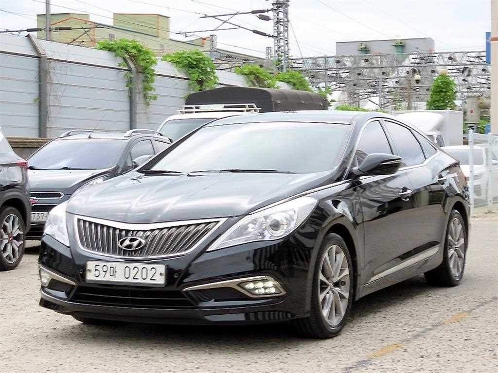 현대 그랜저 그랜저 HG HG300 PREMIUM 컬렉션 이미지 2