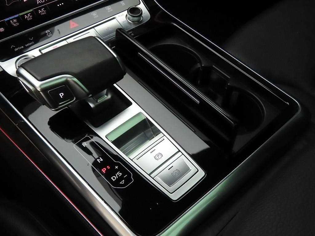 아우디 Q8 45 TDI 콰트로 프리미엄 이미지 11