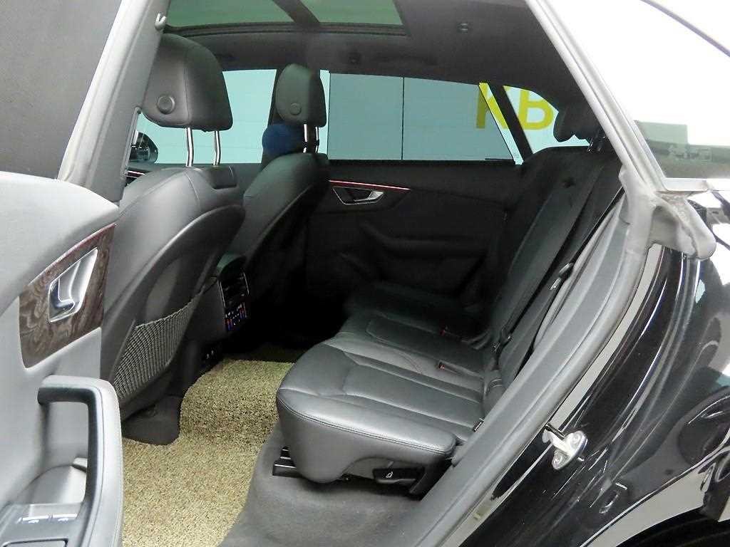아우디 Q8 45 TDI 콰트로 프리미엄 이미지 13