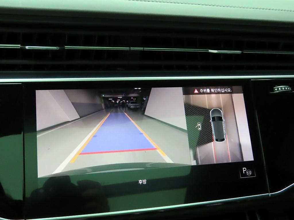 아우디 Q8 45 TDI 콰트로 프리미엄 이미지 14