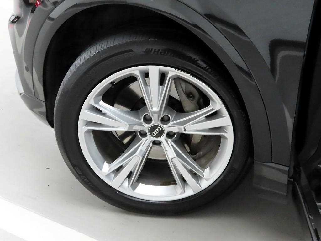 아우디 Q8 45 TDI 콰트로 프리미엄 이미지 19