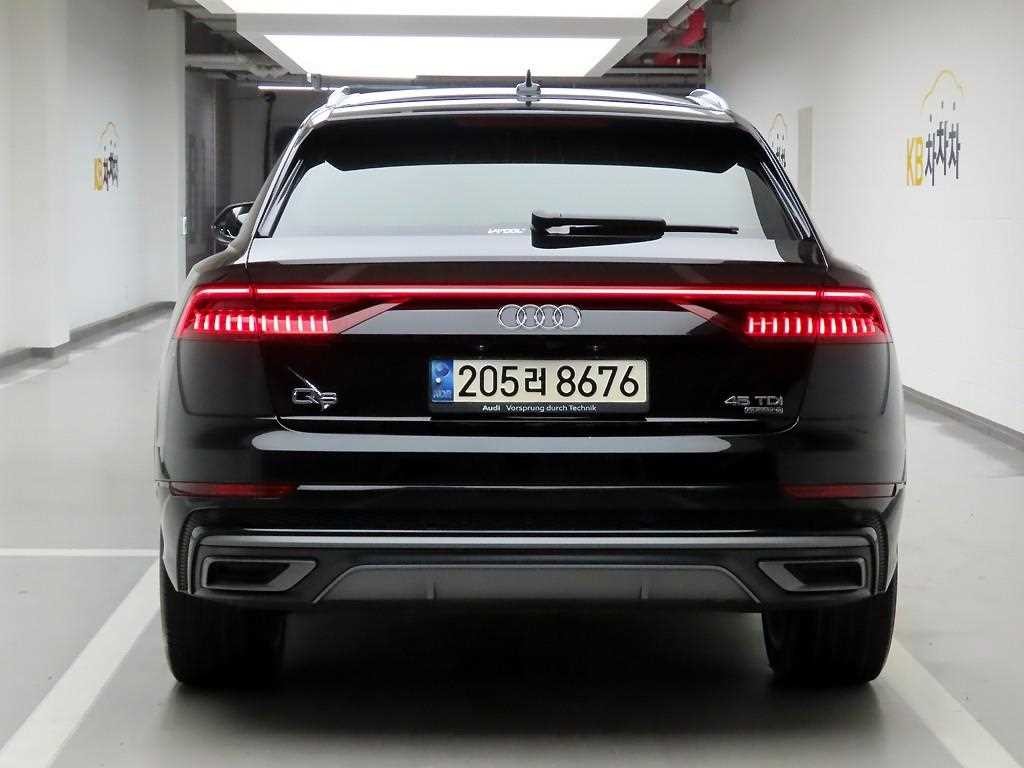 아우디 Q8 45 TDI 콰트로 프리미엄 이미지 3