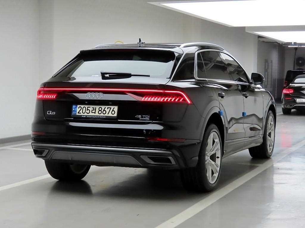 아우디 Q8 45 TDI 콰트로 프리미엄 이미지 4