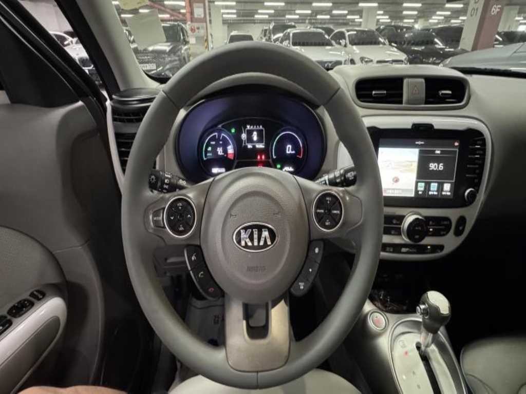 기아 쏘울 쏘울 EV EV 이미지 9
