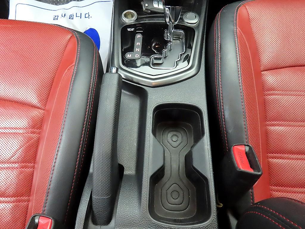 KG모빌리티(쌍용) 티볼리 가솔린 4WD 1.6 LX 최고급형 이미지 15