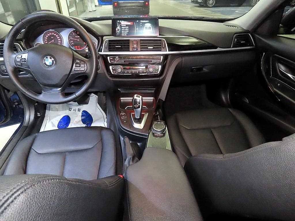 BMW 3시리즈 3시리즈 (F30) 320d 이미지 10