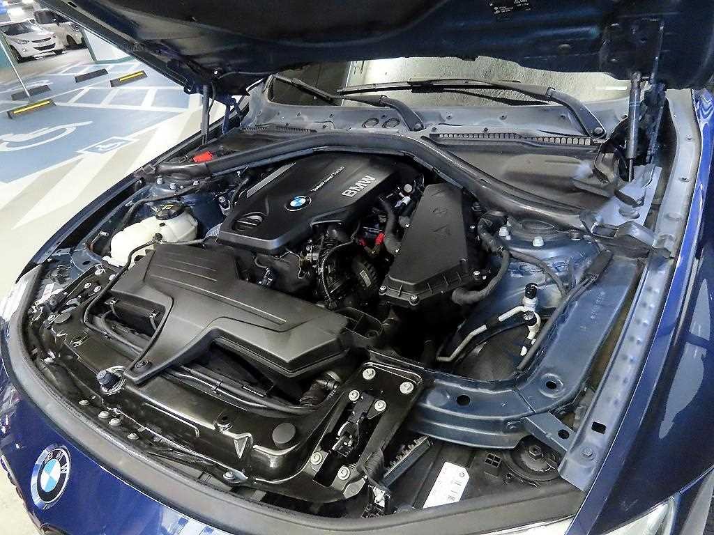BMW 3시리즈 3시리즈 (F30) 320d 이미지 19