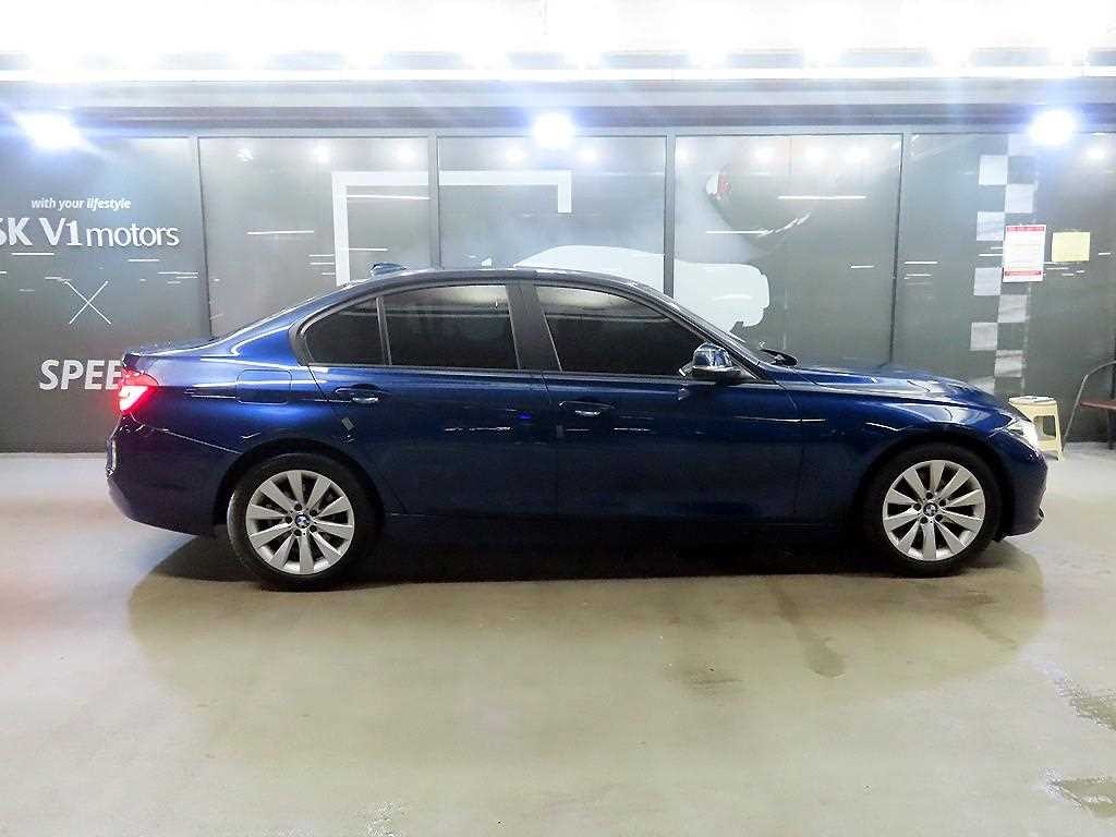 BMW 3시리즈 3시리즈 (F30) 320d 이미지 3