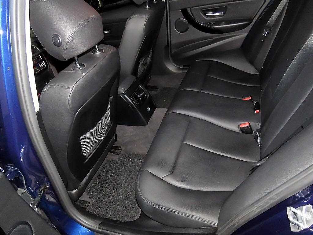 BMW 3시리즈 3시리즈 (F30) 320d 이미지 7