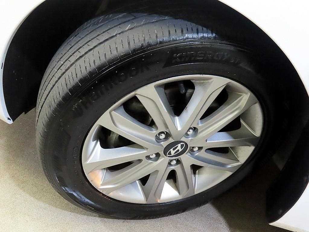 현대 아반떼 더 뉴 아반떼 1.6 VGT 모던 이미지 20