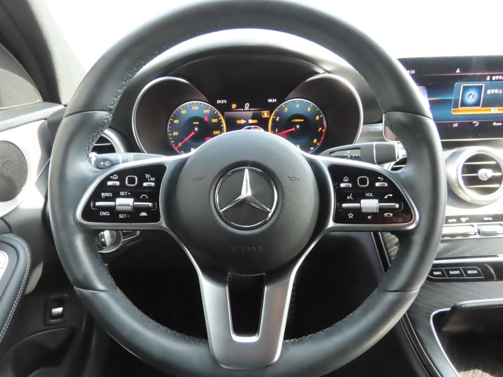 벤츠 C 클래스 C클래스 W205 C200 AMG LINE 이미지 9