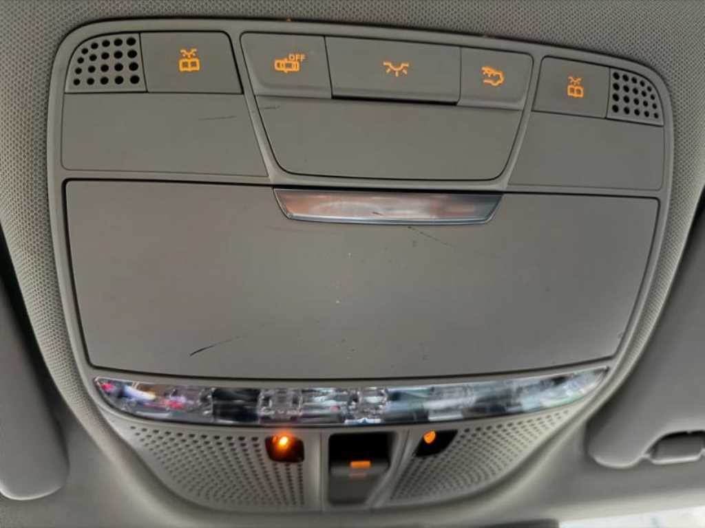 벤츠 C 클래스 C클래스 W205 C200 이미지 12