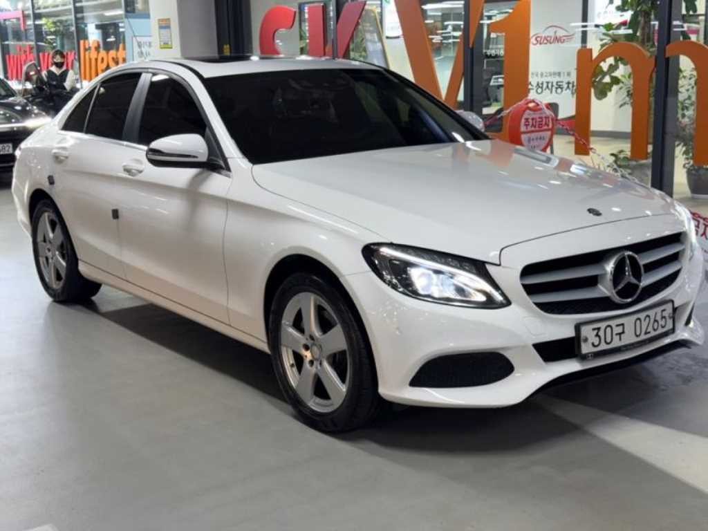 벤츠 C 클래스 C클래스 W205 C200 이미지 2