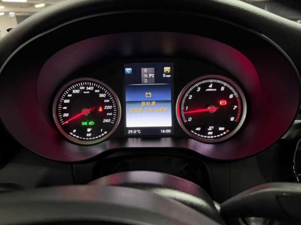 벤츠 C 클래스 C클래스 W205 C200 이미지 9