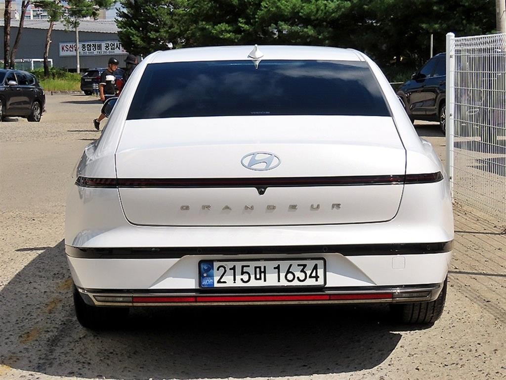 현대 그랜저 그랜저 하이브리드 (GN7) 캘리그래피 이미지 4