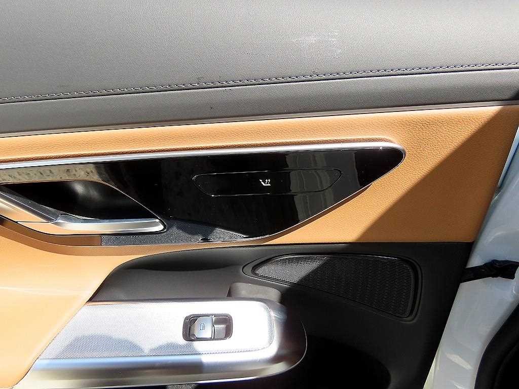 벤츠 E 클래스 E-클래스 W214 E200 아방가르드 이미지 16