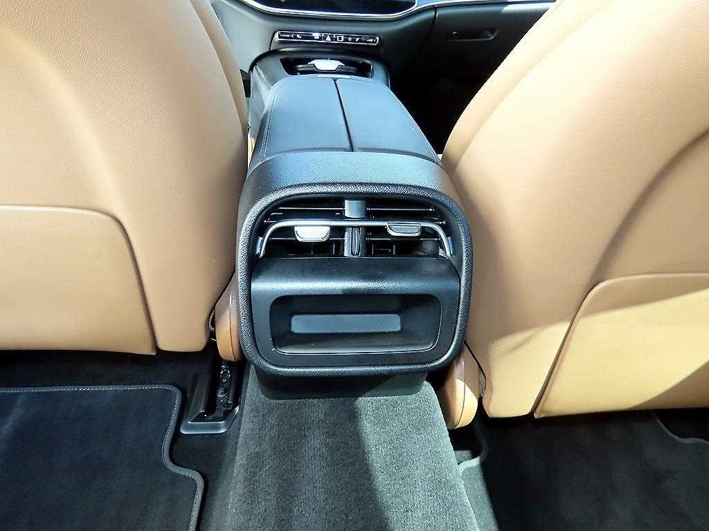 벤츠 E 클래스 E-클래스 W214 E200 아방가르드 이미지 17