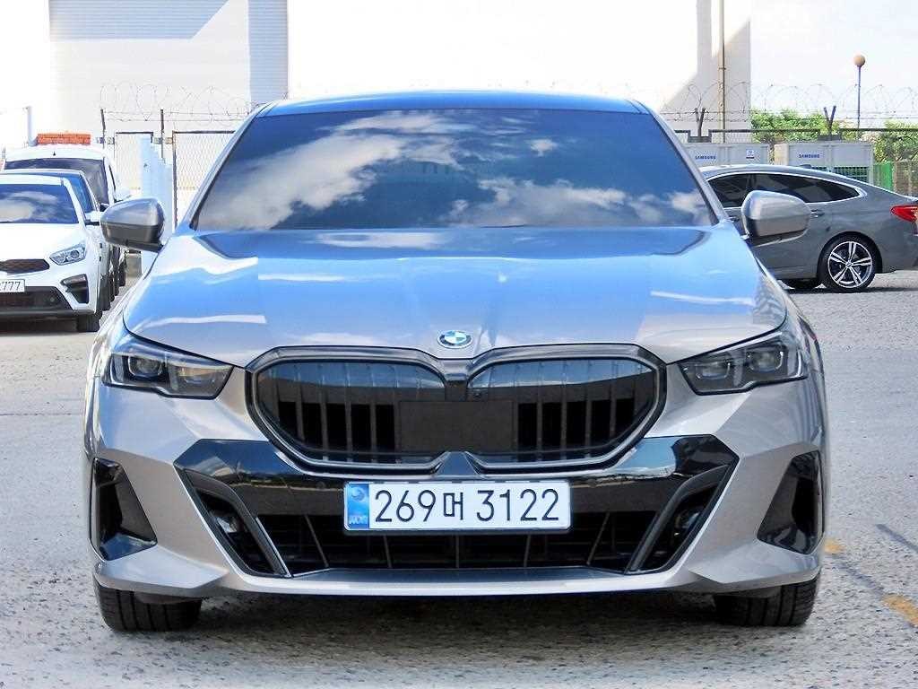 BMW 5시리즈 5시리즈 (G60) 530i xDrive M 스포츠 이미지 1