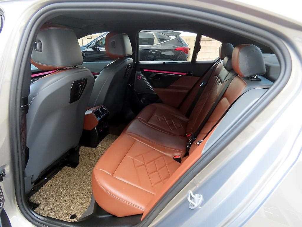 BMW 5시리즈 5시리즈 (G60) 530i xDrive M 스포츠 이미지 6