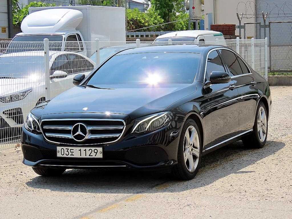 벤츠 E 클래스 E-클래스 W213 E200 아방가르드 이미지 1