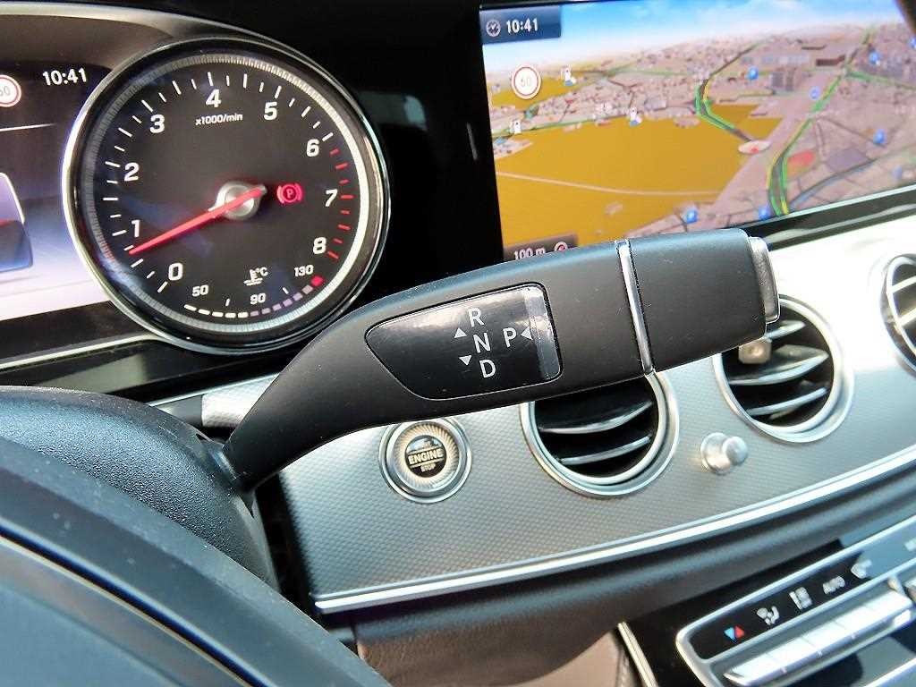 벤츠 E 클래스 E-클래스 W213 E200 아방가르드 이미지 11