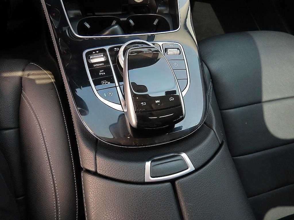 벤츠 E 클래스 E-클래스 W213 E200 아방가르드 이미지 13