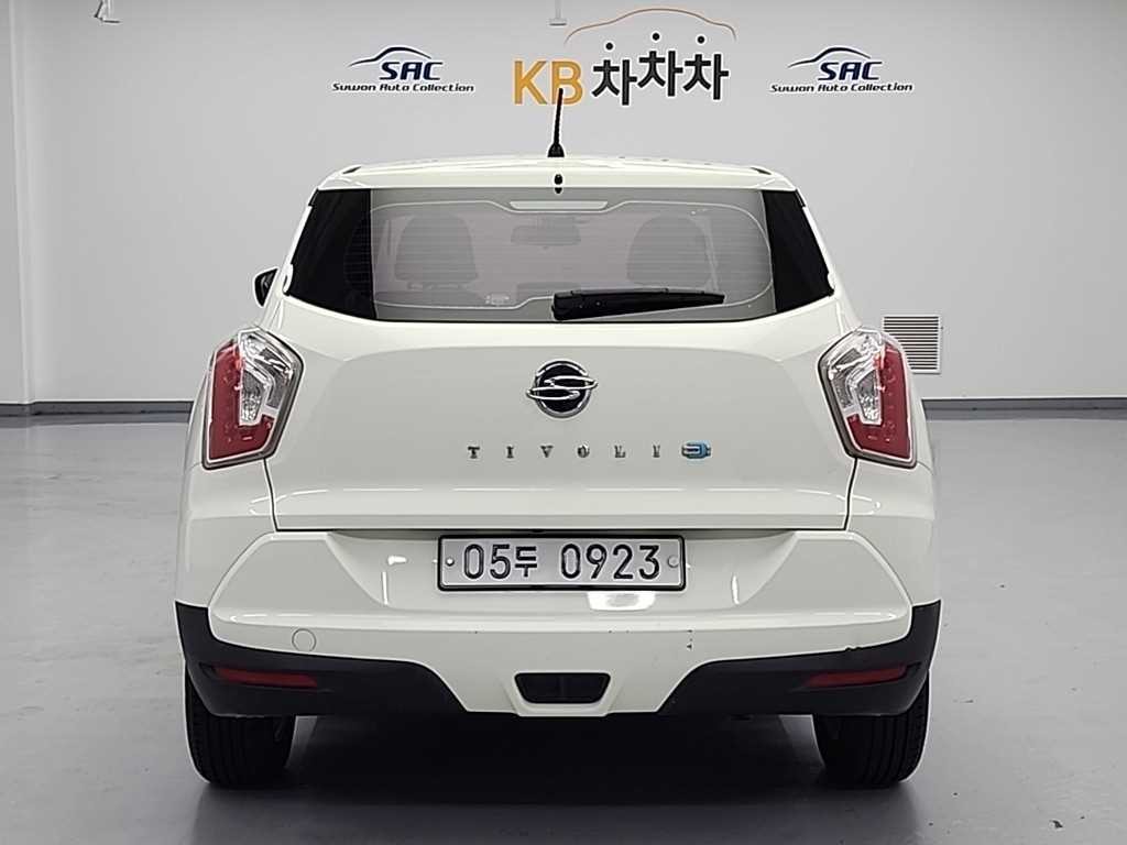 KG모빌리티(쌍용) 티볼리 디젤 2WD 1.6 VX 이미지 3