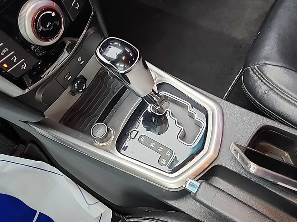KG모빌리티(쌍용) 티볼리 디젤 2WD 1.6 VX 이미지 7