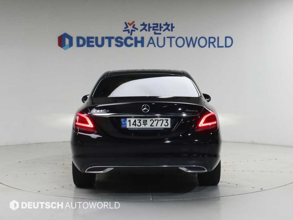 벤츠 C 클래스 C클래스 W205 C220 d 4MATIC 아방가르드 이미지 4