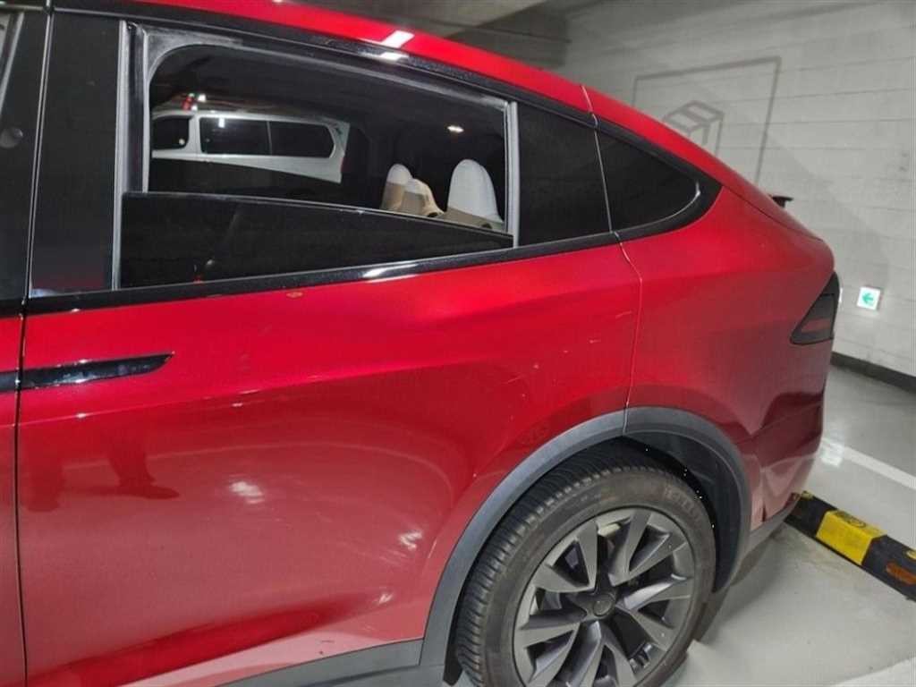 테슬라 모델 X AWD 이미지 5