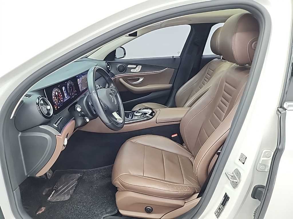 벤츠 E 클래스 E-클래스 W213 E300 4MATIC 아방가르드인텔리전트드라이브 이미지 11