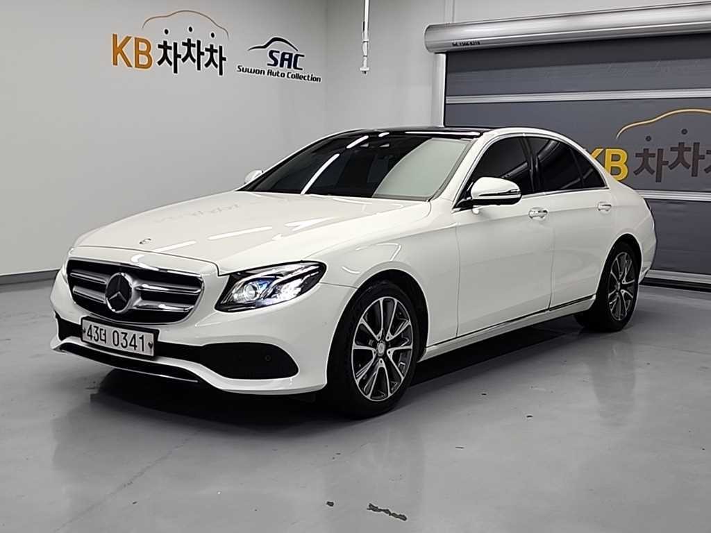 벤츠 E 클래스 E-클래스 W213 E300 4MATIC 아방가르드인텔리전트드라이브 이미지 2
