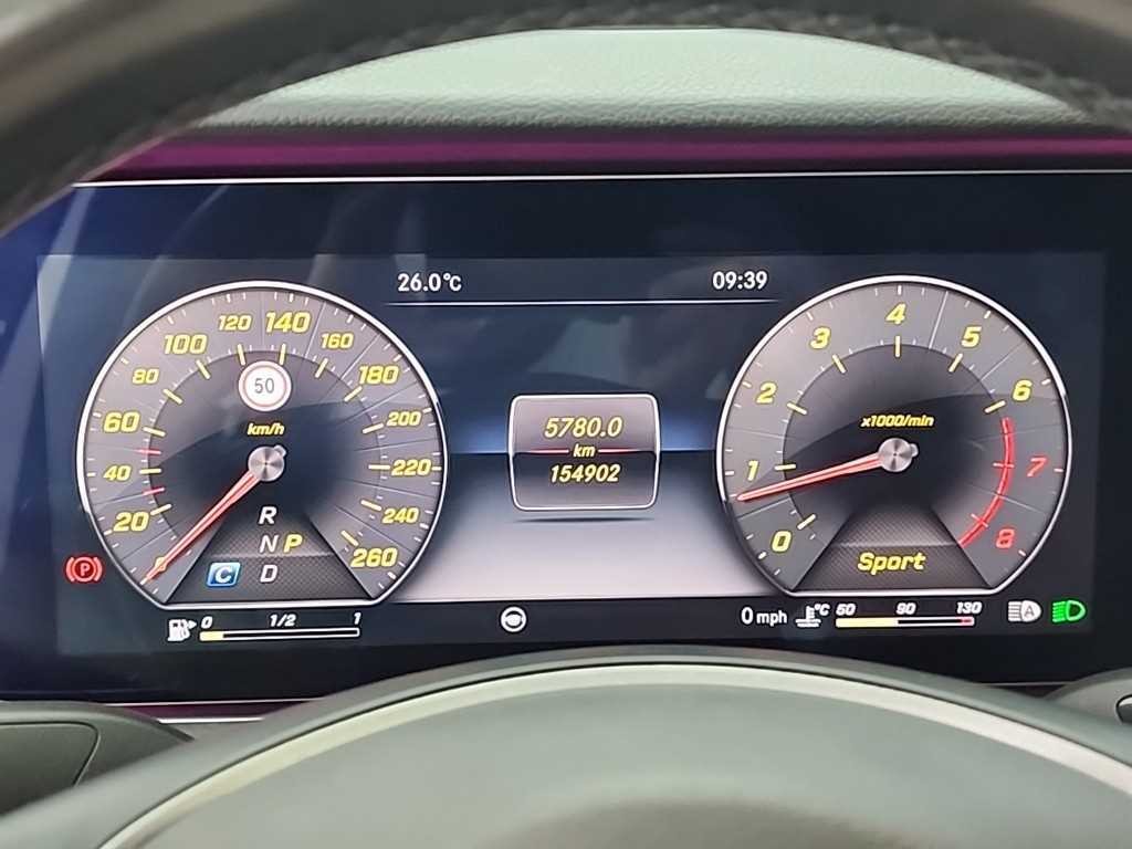 벤츠 E 클래스 E-클래스 W213 E300 4MATIC 아방가르드인텔리전트드라이브 이미지 6