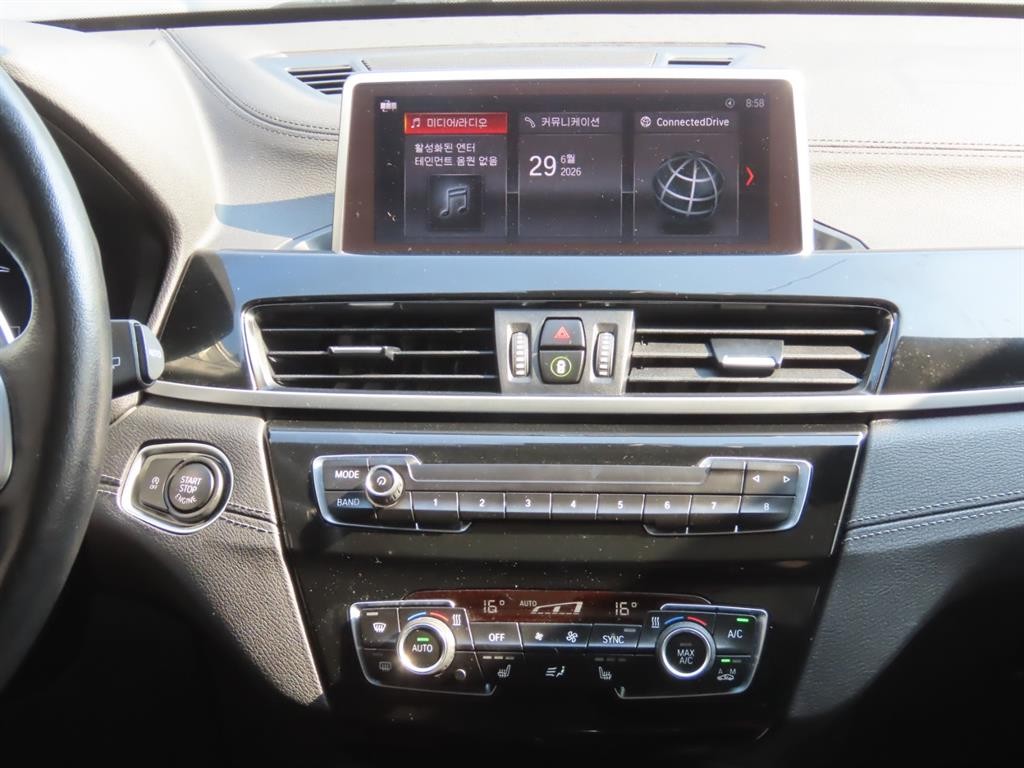 BMW X1 X1 (F48) xDrive 20i xLine 스페셜에디션 이미지 11