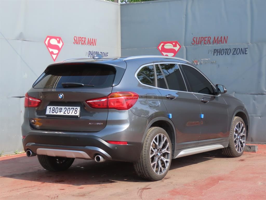 BMW X1 X1 (F48) xDrive 20i xLine 스페셜에디션 이미지 3