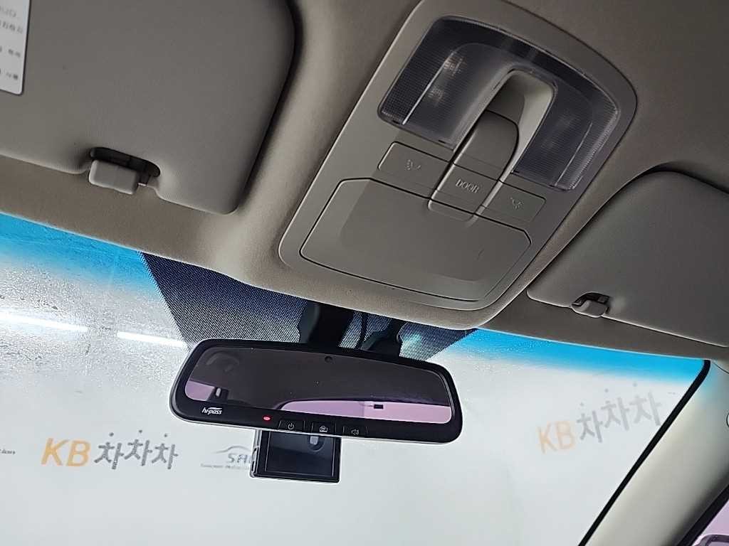 KG모빌리티(쌍용) 티볼리 베리 뉴 티볼리 2WD 가솔린 1.5 V3 이미지 15