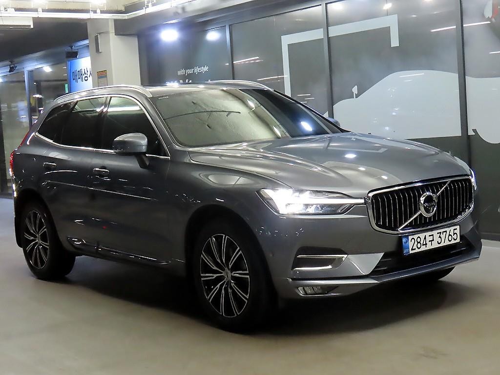볼보 XC60 XC60(2세대) B5 AWD 인스크립션 이미지 1